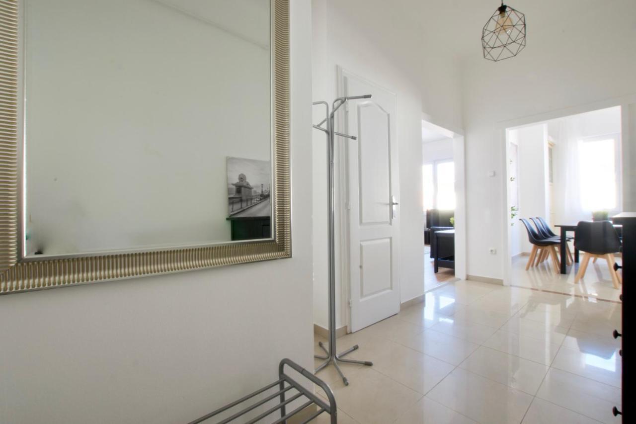 Standard Apartment By Hi5 - Tatra Street بودابست المظهر الخارجي الصورة